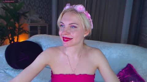 Lisa online show from 12-01-25, 07:02