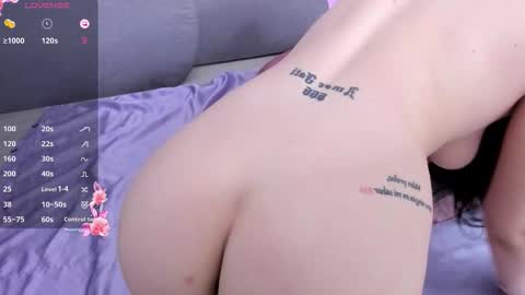 sourcherry1 online show from 11-03-25, 08:32