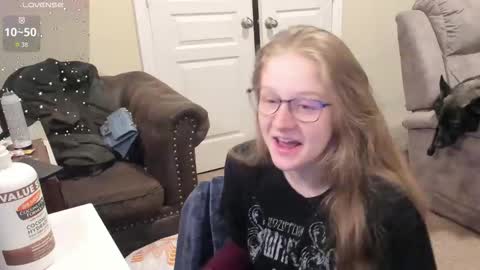 Bunnydathug online show from 12-15-25, 08:51