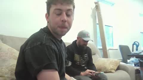 Snapshot of southernpeach95 chatting on 12-16-25, 08:36 SouthernPeach online show from 12-16-25, 08:36