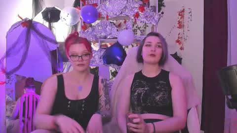 Leah online show from 12-15-25, 04:22