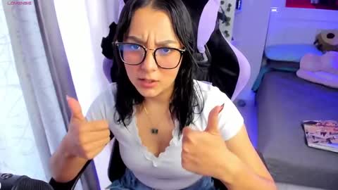 Snapshot of soy___lili chatting on 12-16-24, 08:37 Lili online show from 12-16-24, 08:37