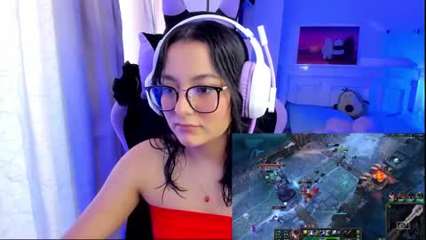 Snapshot of soy___lili chatting on 01-27-25, 04:54 Lili online show from 01-27-25, 04:54