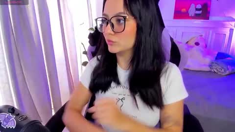 Snapshot of soy___lili chatting on 09-12-25, 09:37 Lili online show from 09-12-25, 09:37