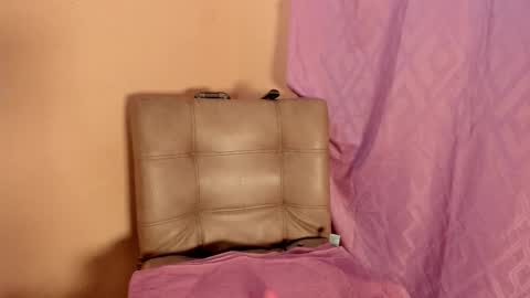 Snapshot of soy_jacky18 chatting on 02-14-25, 03:22 Jacky online show from 02-14-25, 03:22