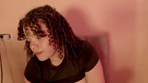 Snapshot of soy_jacky18 chatting on 02-27-25, 05:15 Jacky online show from 02-27-25, 05:15