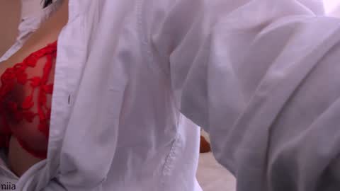 Snapshot of soy_miia chatting on 01-20-25, 06:21 MIA online show from 01-20-25, 06:21