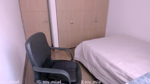 Snapshot of soy_miia chatting on 02-17-25, 07:42 MIA online show from 02-17-25, 07:42