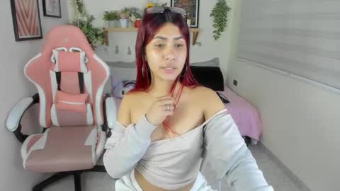 Sarah Valentina online show from 10-02-25, 11:39