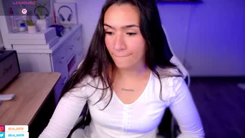 Snapshot of soyabby_ chatting on 11-03-25, 11:26 Luisa online show from 11-03-25, 11:26