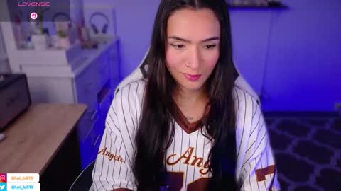 Snapshot of soyabby_ chatting on 12-01-25, 12:15 Luisa online show from 12-01-25, 12:15