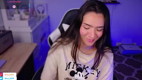 Snapshot of soyabby_ chatting on 12-14-25, 08:57 Luisa online show from 12-14-25, 08:57