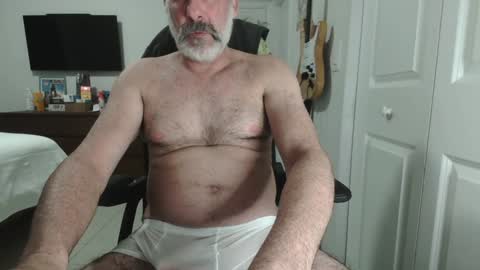 Snapshot of soyelpoti79 chatting on 12-24-24, 11:00 WhiteWolfFL online show from 12-24-24, 11:00