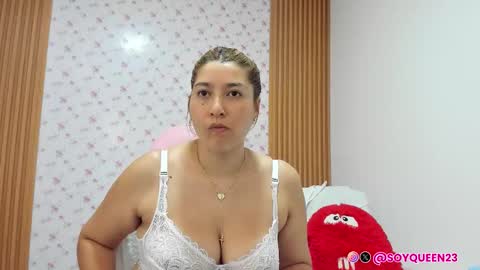SoyQueen online show from 01-19-26, 05:44