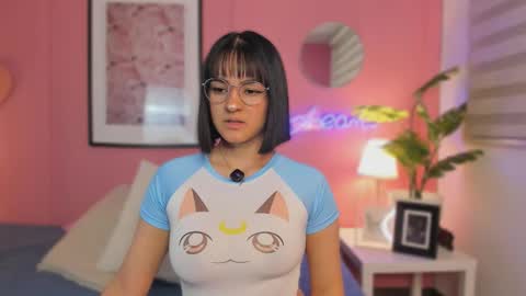 Snapshot of soysaraa_ chatting on 01-10-26, 06:04 Aleja online show from 01-10-26, 06:04