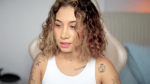 Snapshot of soytulu_ chatting on 12-19-24, 03:19 brisa  s online show from 12-19-24, 03:19