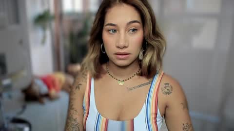 Snapshot of soytulu_ chatting on 01-08-25, 12:37 brisa  s online show from 01-08-25, 12:37