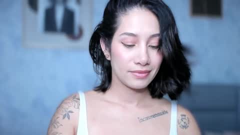 Snapshot of soytulu_ chatting on 10-21-25, 12:00 brisa  s online show from 10-21-25, 12:00