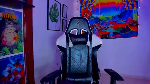 Val online show from 11-20-25, 01:39