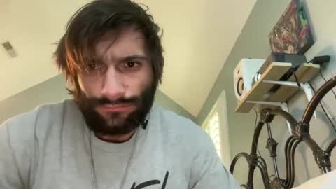 Snapshot of spacecase843 chatting on 01-26-25, 09:51 TrndSettrz online show from 01-26-25, 09:51