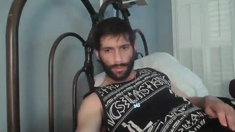 Snapshot of spacecase843 chatting on 03-03-25, 05:20 TrndSettrz online show from 03-03-25, 05:20