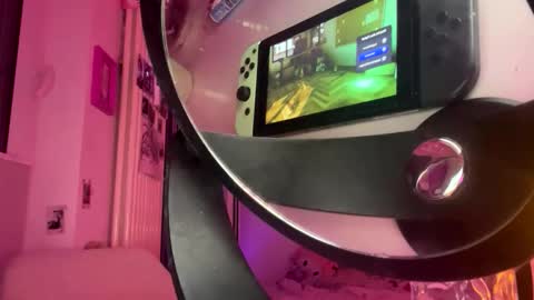 Spacegirl online show from 11-10-25, 10:09