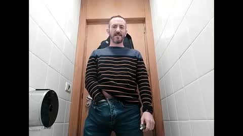 Snapshot of spanishharddick chatting on 01-21-25, 06:00 Manu online show from 01-21-25, 06:00
