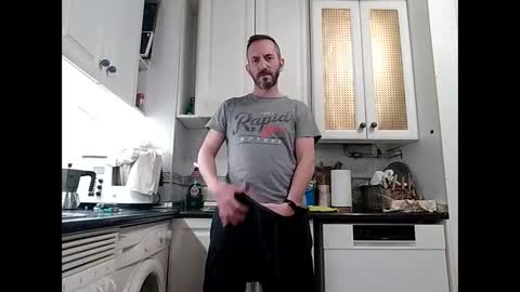 Snapshot of spanishharddick chatting on 03-11-25, 01:59 Manu online show from 03-11-25, 01:59