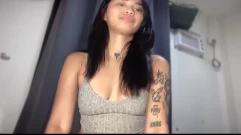 Snapshot of sparklexcx chatting on 12-04-25, 11:41 Sparkle online show from 12-04-25, 11:41