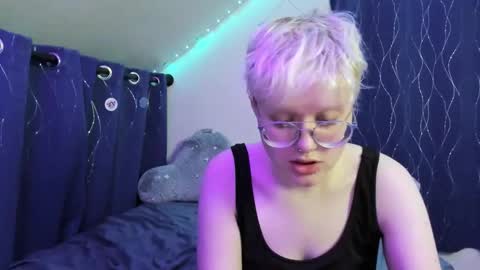 Snapshot of sparkling_water_hate_club chatting on 11-25-25, 07:30 Atticus Pendragon online show from 11-25-25, 07:30