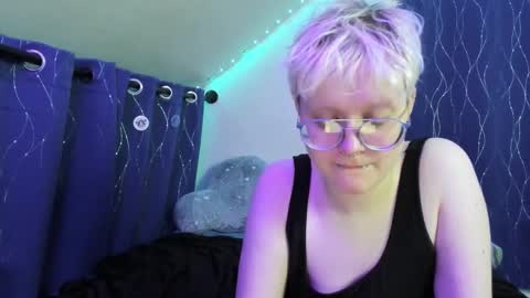 Snapshot of sparkling_water_hate_club chatting on 11-25-25, 07:36 Atticus Pendragon online show from 11-25-25, 07:36