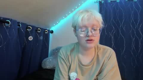 Snapshot of sparkling_water_hate_club chatting on 12-02-25, 10:09 Atticus Pendragon online show from 12-02-25, 10:09