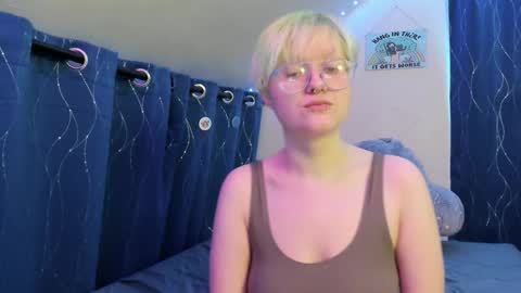 Snapshot of sparkling_water_hate_club chatting on 02-11-26, 03:39 Atticus Pendragon online show from 02-11-26, 03:39