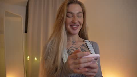 DAISY online show from 01-15-25, 03:39