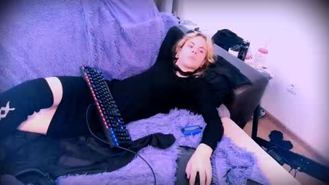 sparkyferret online show from 10-01-25, 03:51