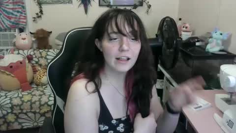 Snapshot of spawnofademon chatting on 12-31-24, 07:31 spawnofademon online show from 12-31-24, 07:31