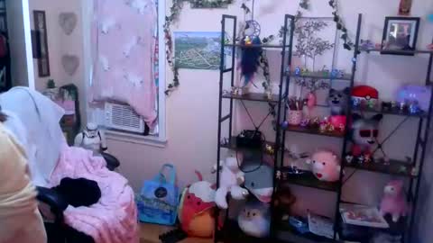 Snapshot of spawnofademon chatting on 10-28-25, 02:31 spawnofademon online show from 10-28-25, 02:31