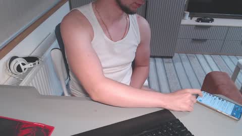 Art online show from 01-23-25, 08:24