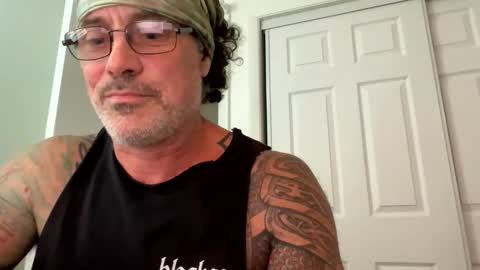 specter1972 online show from 12-21-25, 07:10