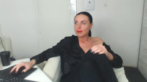 Carla online show from 02-14-25, 07:12