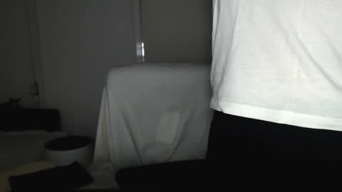 Carla online show from 10-23-25, 03:00