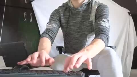 Marco. When Im offline you can view premium content in bio online show from 10-15-25, 12:05