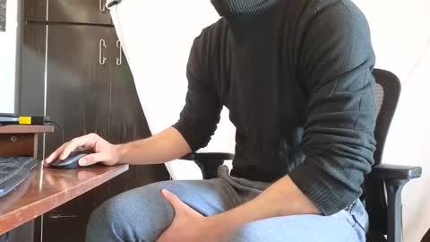 Marco. When Im offline you can view premium content in bio online show from 11-08-25, 09:31