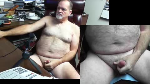 Snapshot of spitfire1964 chatting on 01-20-25, 07:14 Spitfire online show from 01-20-25, 07:14