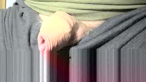 Snapshot of splitter60 chatting on 12-28-24, 02:53 splitter60 online show from 12-28-24, 02:53