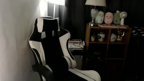 CALL ME RAINE online show from 01-21-25, 05:51