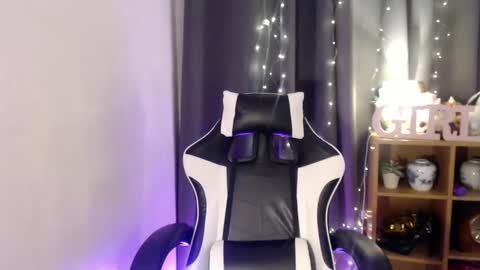 CALL ME RAINE online show from 02-10-25, 02:26