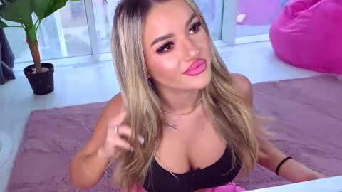 Anna online show from 11-30-25, 11:03