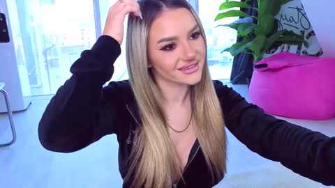 Anna online show from 01-14-26, 11:16