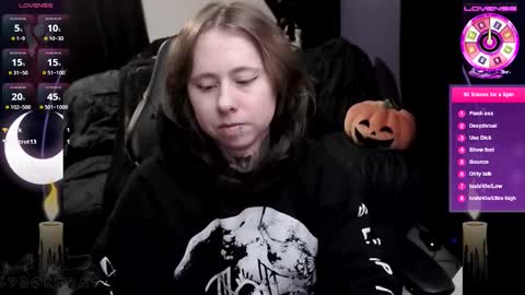 Snapshot of spookbats chatting on 11-18-25, 08:57 Shio online show from 11-18-25, 08:57